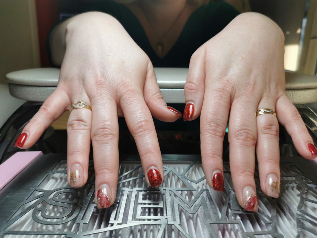 Photo des ongles avant travail de la prothésiste ongulaire