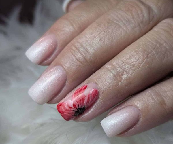 fleur-realistic-flower-nail-art dessin sur ongles de fleurs realistes